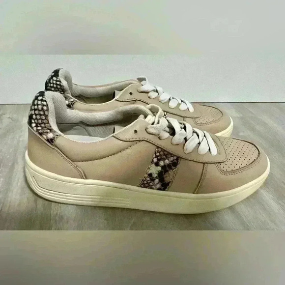 5. Chelsea & Violet Diana Low Top Snake Print Lace Up Sneakers Size 8 - Picture 11 of 12